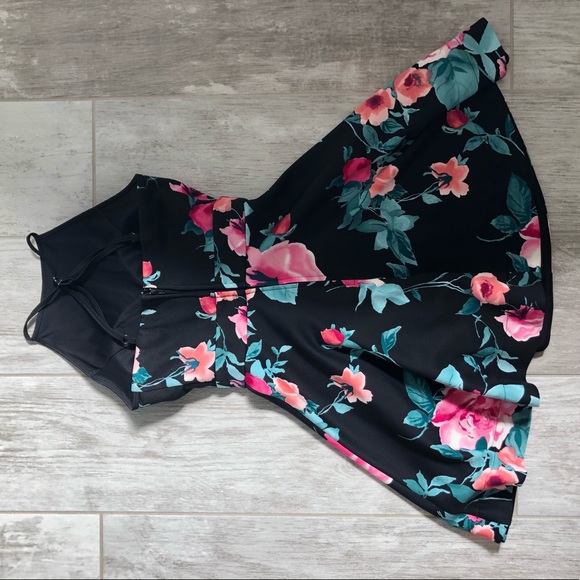 Floral Fit & Flare Short Prom Dress - Picture 3 of 3